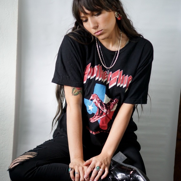 “Mothership” graphic tee - Picture 2 of 3